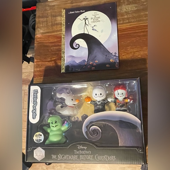 Disney Other - ✨ NEW✨2 Items✨Nightmare Before Christmas Little People & Golden Book